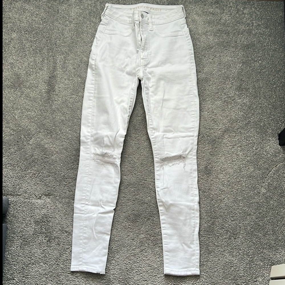 Women's White High-Waisted Jeans